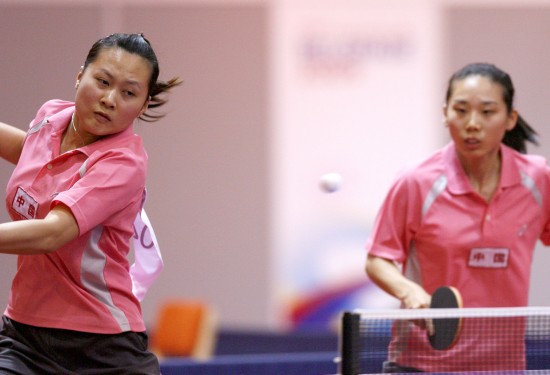 图文-大运会乒乓球10日赛况 女双冠军组合亮相