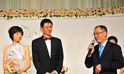 李宁介绍新郎