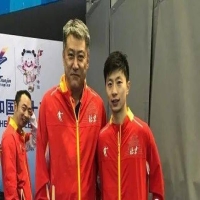 北京乒乓球队总教练张雷：胶皮未必勤换，但要勤粘！ 