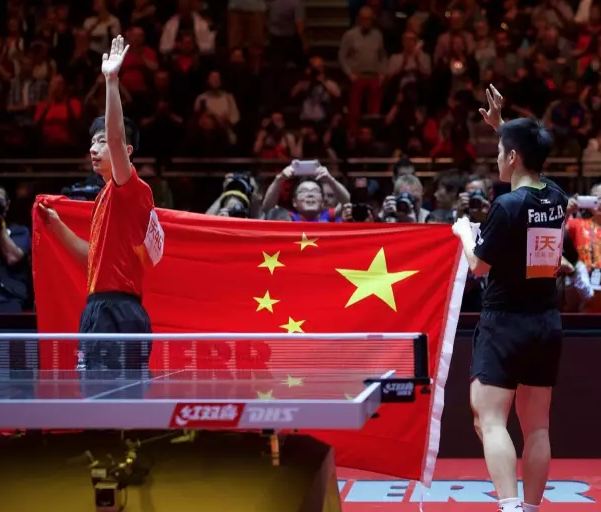 (决赛视频)2017年第54届杜赛多夫世乒赛马龙VS樊振东4:3一场疯狂的、伟大的、教科书式的比赛！